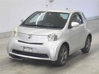 TOYOTA IQ