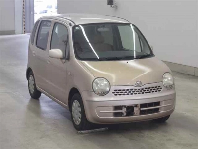 DAIHATSU MOVE LATTE