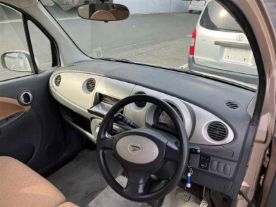 DAIHATSU MOVE LATTE