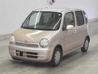 DAIHATSU MOVE LATTE