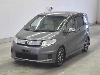 HONDA FREED SPIKE HYBRID