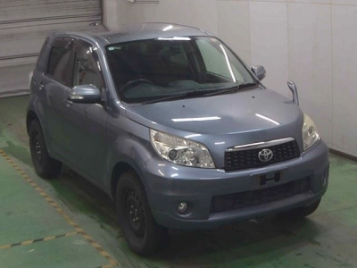 TOYOTA RUSH