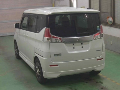 MITSUBISHI DELICA D:2