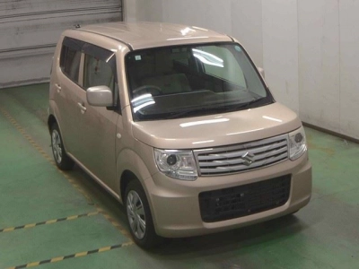 SUZUKI MRWAGON