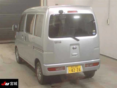 TOYOTA PIXIS VAN