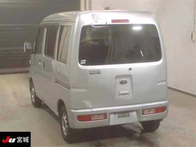 TOYOTA PIXIS VAN