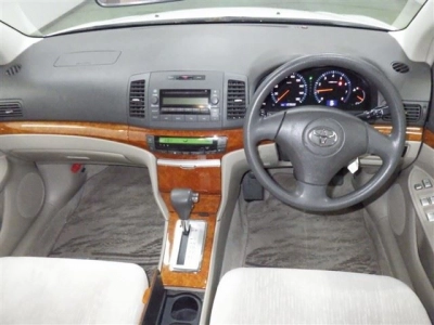 TOYOTA PREMIO