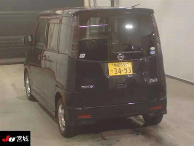 NISSAN ROOX