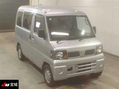 NISSAN CLIPPER VAN