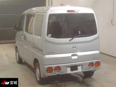 NISSAN CLIPPER VAN