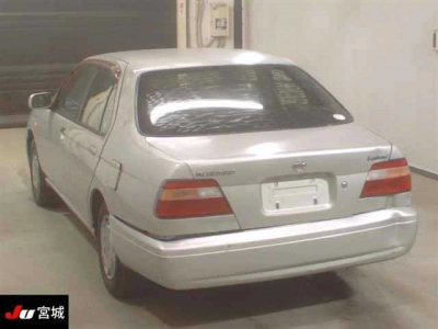 NISSAN BLUEBIRD