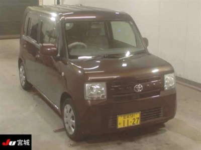 TOYOTA PIXIS SPACE