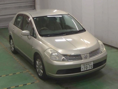 NISSAN TIIDA LATIO