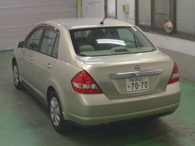 NISSAN TIIDA LATIO