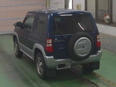 MITSUBISHI PAJERO MINI