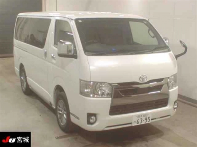 TOYOTA HIACE VAN