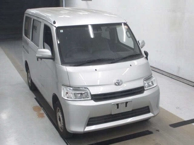 TOYOTA TOWN ACE VAN