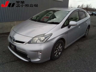 TOYOTA PRIUS PHV