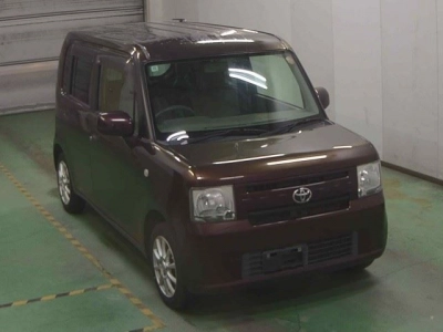 TOYOTA PIXIS SPACE
