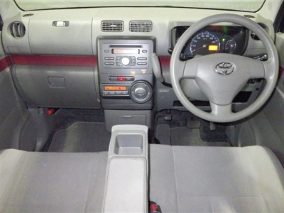 TOYOTA PIXIS SPACE