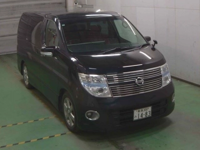 NISSAN ELGRAND