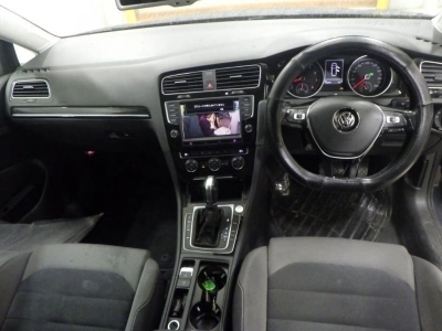 VOLKSWAGEN GOLF VARIANT