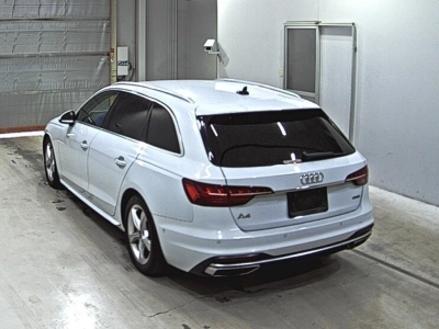 AUDI A4 AVANTE