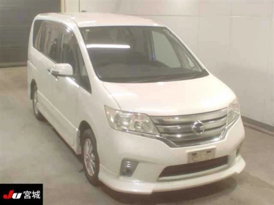 NISSAN SERENA