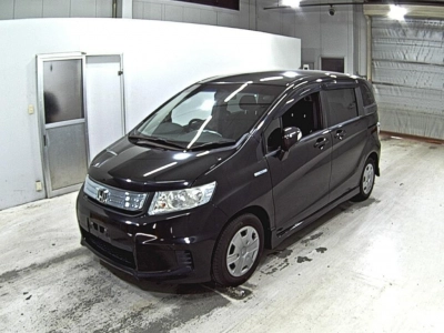HONDA FREED SPIKE HYBRID