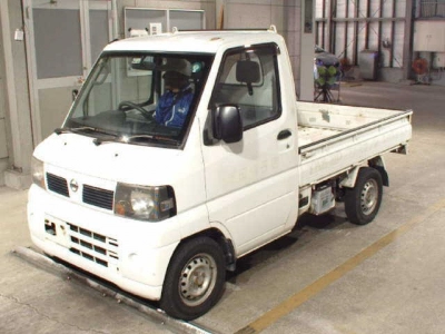 NISSAN CLIPPER
