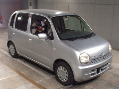 DAIHATSU MOVE LATTE