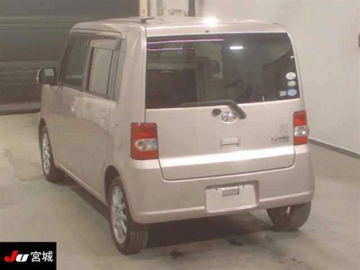 DAIHATSU MOVE CONTE