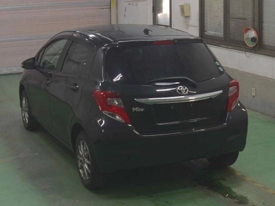 TOYOTA VITZ