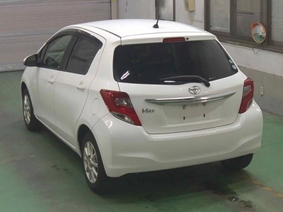 TOYOTA VITZ