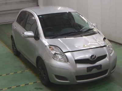 TOYOTA VITZ