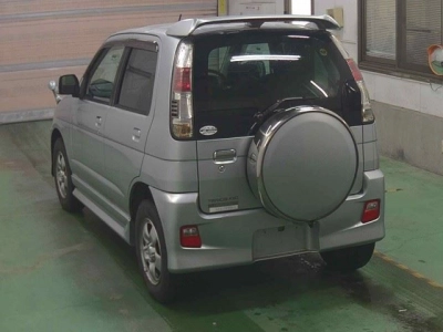 DAIHATSU TERIOS KID