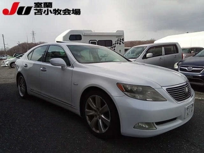 LEXUS LS