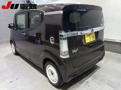 HONDA N-BOX SLASH