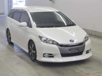 TOYOTA WISH