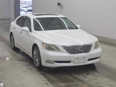 LEXUS LS