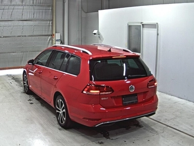 VOLKSWAGEN GOLF VARIANT