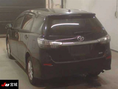 TOYOTA WISH