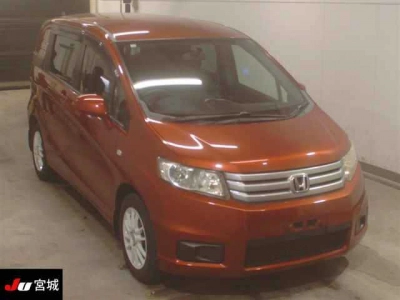 HONDA FREED SPIKE
