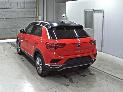 VOLKSWAGEN T-ROC