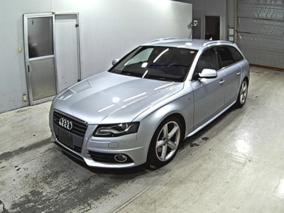 AUDI A4 AVANTE