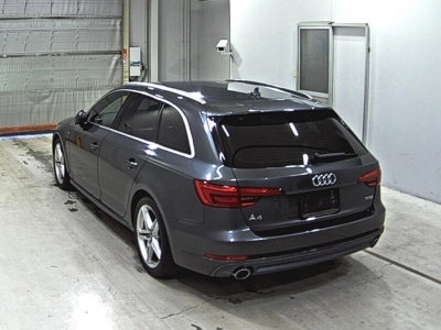 AUDI A4 AVANTE