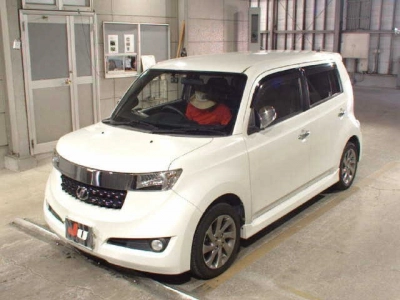 TOYOTA BB