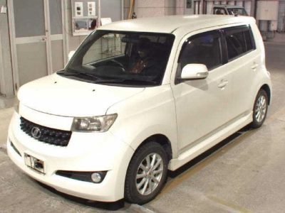 TOYOTA BB