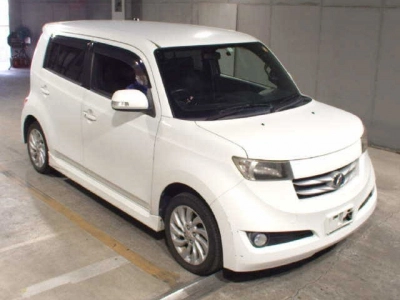 TOYOTA BB