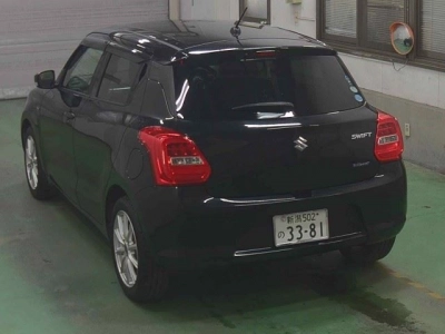SUZUKI SWIFT